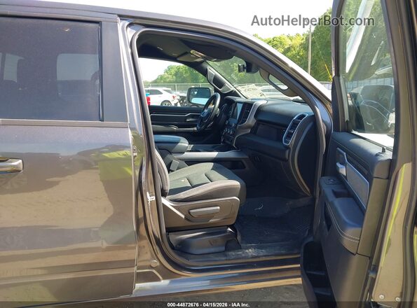 1C6RREBT4MN545006 2021 RAM 1500 Gray Vista interior delantera