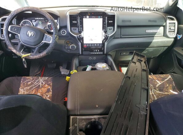 1C6SRFFPXTN165641 2026 RAM 1500 Charcoal Dashboard view