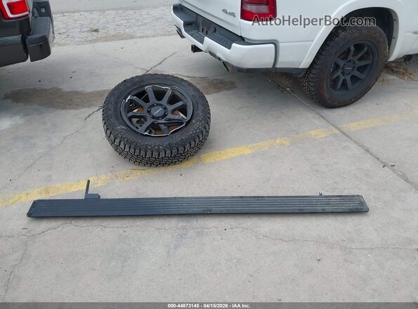 1C6SRFHT3NN453840 2022 RAM 1500 Белый Вид щитка приборов