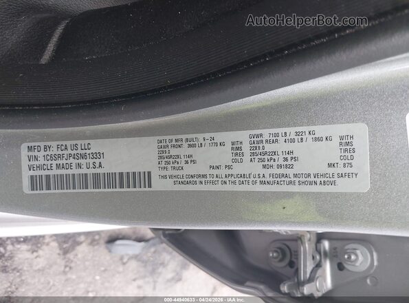 1C6SRFJP4SN613331 2025 RAM 1500 Silver ძრავის განყოფილების ხედი