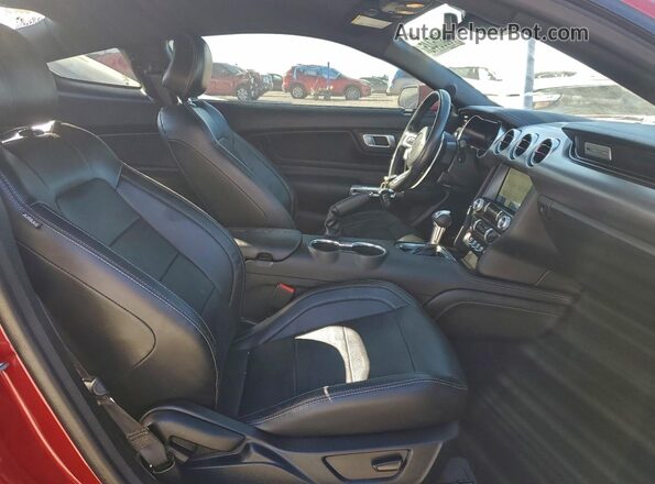 1FA6P8CF4M5154777 2021 FORD MUSTANG Red Widok tylnych siedzeń