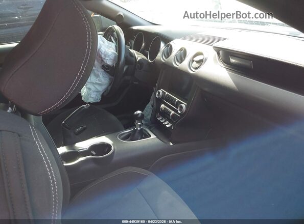 1FA6P8CF5M5156375 2021 FORD MUSTANG Gray Вид салону спереду