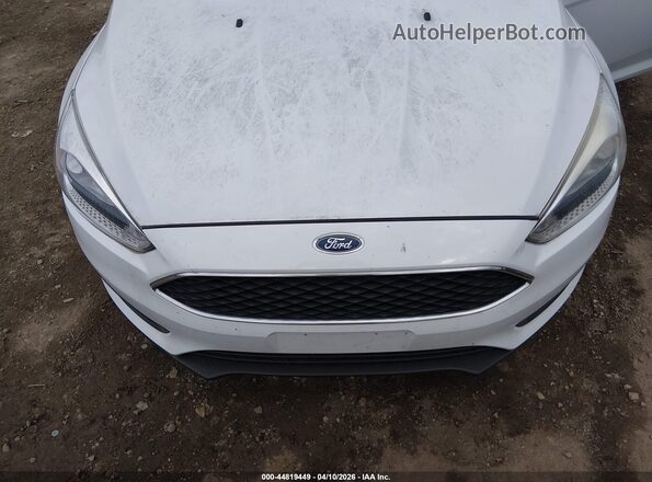 1FADP3E22GL207125 2016 FORD FOCUS White Widok z przodu