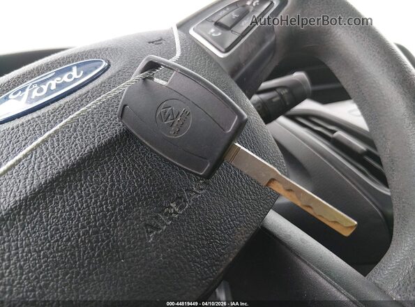 1FADP3E22GL207125 2016 FORD FOCUS White Widok deski rozdzielczej