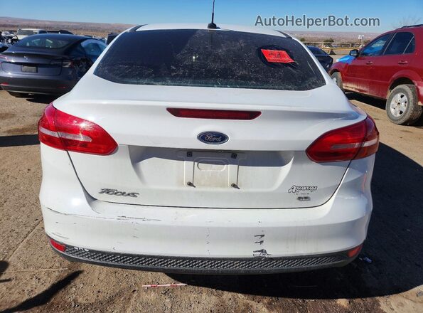 1FADP3F20HL320152 2017 FORD FOCUS White Widok z tyłu