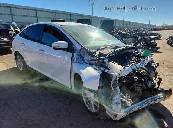 1FADP3F20HL320152 2017 FORD FOCUS White Przód prawy