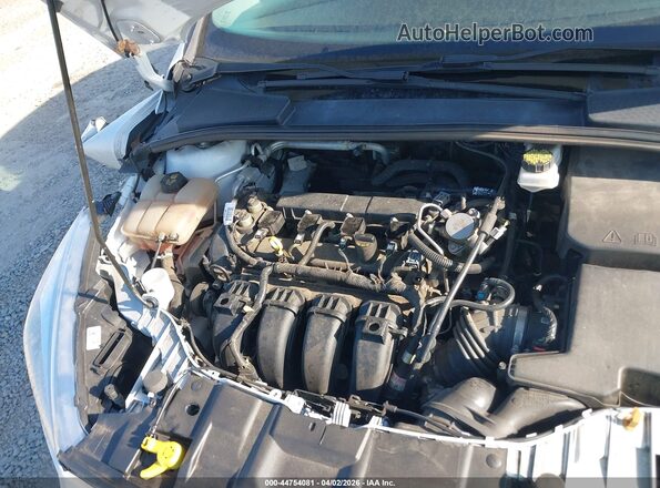 1FADP3F23JL327246 2018 FORD FOCUS Белый Вид сзади