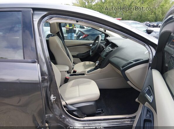 1FADP3F24GL241128 2016 FORD FOCUS Gray Widok wnętrza z przodu