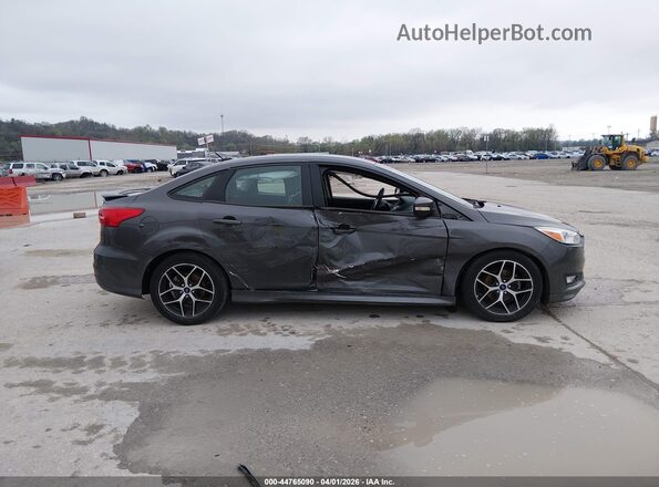 1FADP3F24GL405297 2016 FORD FOCUS Gray Widok wnętrza z tyłu