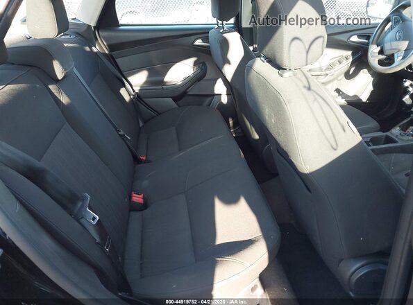 1FADP3F26JL301823 2018 FORD FOCUS Black Widok naklejki z numerem VIN