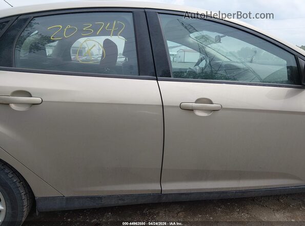 1FADP3F28GL203742 2016 FORD FOCUS Золотой Вид задней части салона
