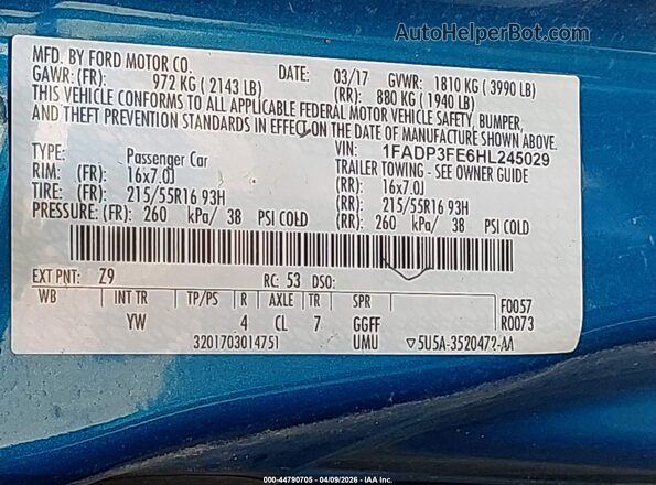 1FADP3FE6HL245029 2017 FORD FOCUS Blue Vista del compartimento del motor