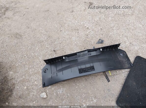 1FADP3FE8JL222650 2018 FORD FOCUS Silver Vista del cuadro de instrumentos