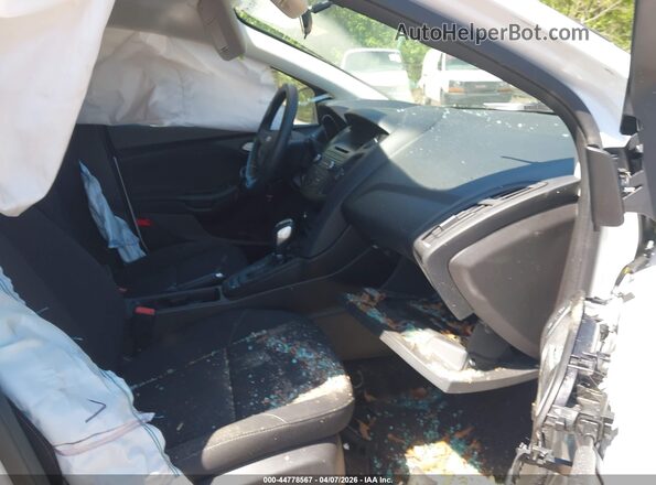 1FADP3K25GL279649 2016 FORD FOCUS White წინა სალონის ხედი