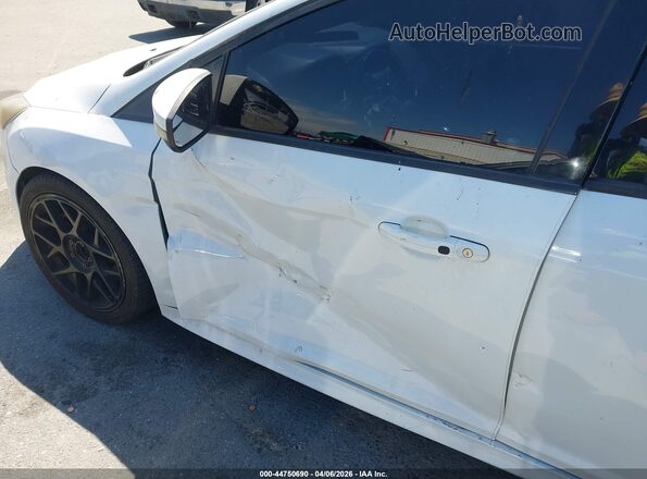 1FADP3L90JL213531 2018 FORD FOCUS ST Белый Вид спереди