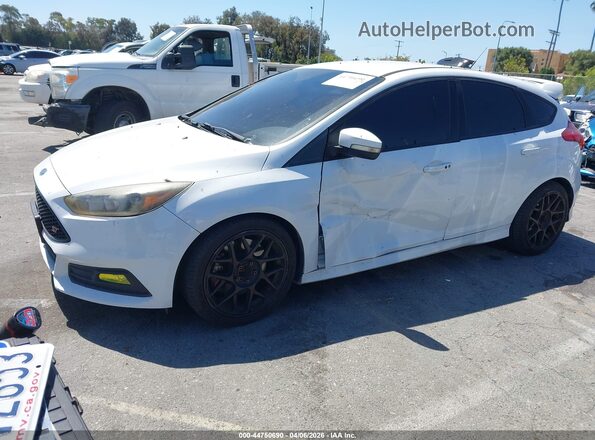 1FADP3L90JL213531 2018 FORD FOCUS ST Белый Передняя левая четверть