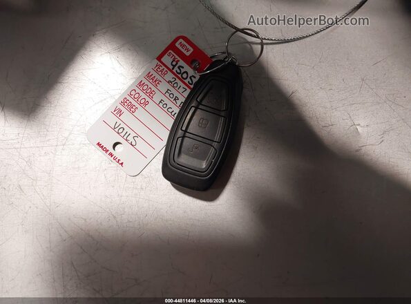 1FADP3L99HL348002 2017 FORD FOCUS Blue Вид панелі приладів