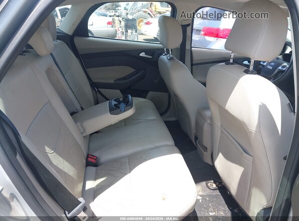 1FADP3R40GL306442 2016 FORD FOCUS ELECTRIC Silver Widok naklejki z numerem VIN