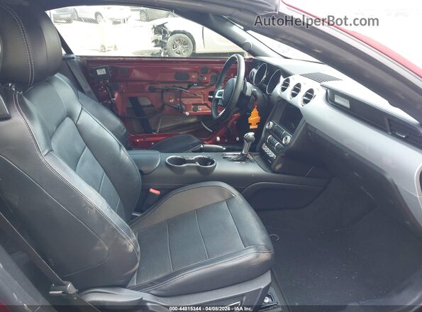 1FATP8FF4H5316251 2017 FORD MUSTANG Red Vista interior delantera