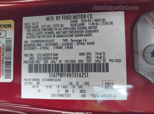 1FATP8FF4H5316251 2017 FORD MUSTANG Red Vista del compartimento del motor