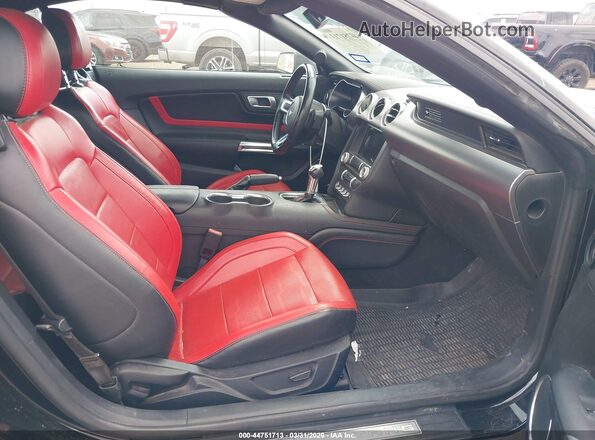 1FATP8FF9L5133310 2020 FORD MUSTANG Черный Вид салона спереди