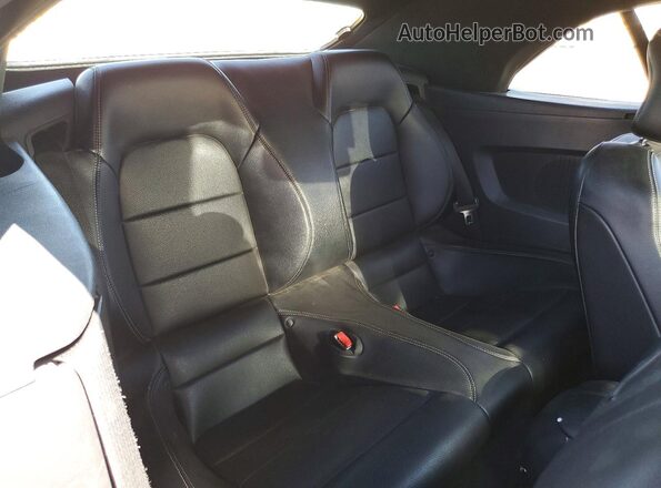 1FATP8UH2G5293152 2016 FORD MUSTANG Yellow Rear seats view