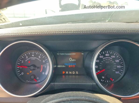 1FATP8UH3K5106512 2019 FORD MUSTANG Silver ხელსაწყოთა პანელის ხედი