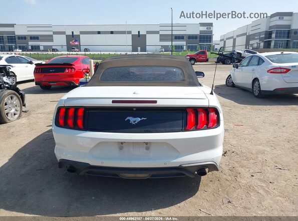 1FATP8UH5J5154978 2018 FORD MUSTANG White 