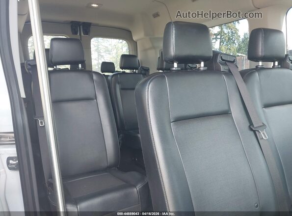1FBAX2C83PKB87640 2023 FORD PASSENGER White Widok naklejki z numerem VIN