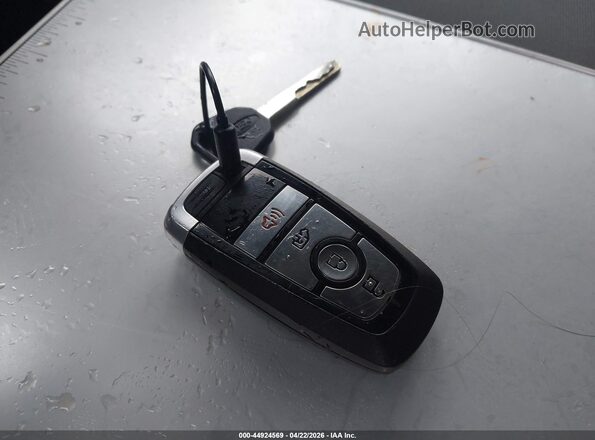 1FBAX2C83TKA07969 2026 FORD PASSENGER White წინა პანელის ხედი