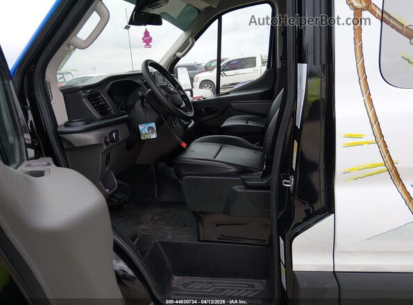 1FBAX2C86PKB96882 2024 FORD PASSENGER White VIN կոդի պիտակի տեսք