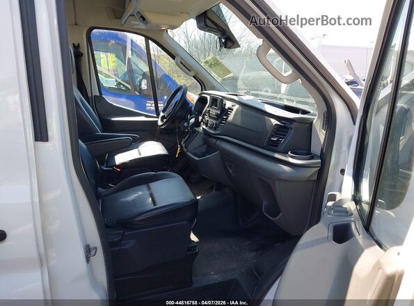 1FBAX2C87LKA89043 2020 FORD PASSENGER White Front interior view