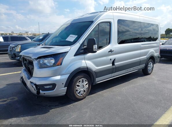1FBAX2C87RKA83476 2024 FORD PASSENGER Silver Առջևի ձախ երեք քառորդ տեսարան