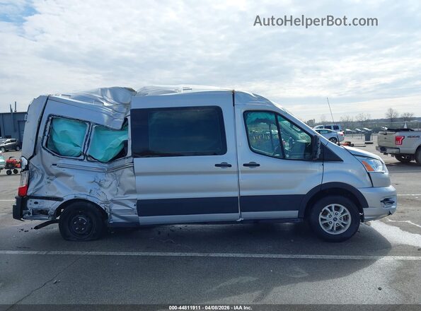 1FBAX2CG6NKA59932 2022 FORD PASSENGER Gray Вид задньої частини салону