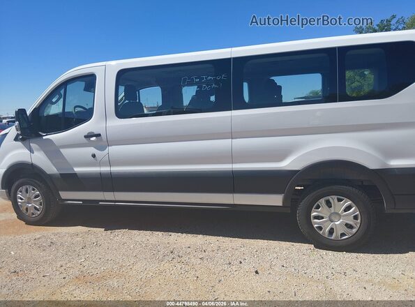 1FBAX2Y82TKA51941 2026 FORD PASSENGER White Սալոնի 360 աստիճան տեսք