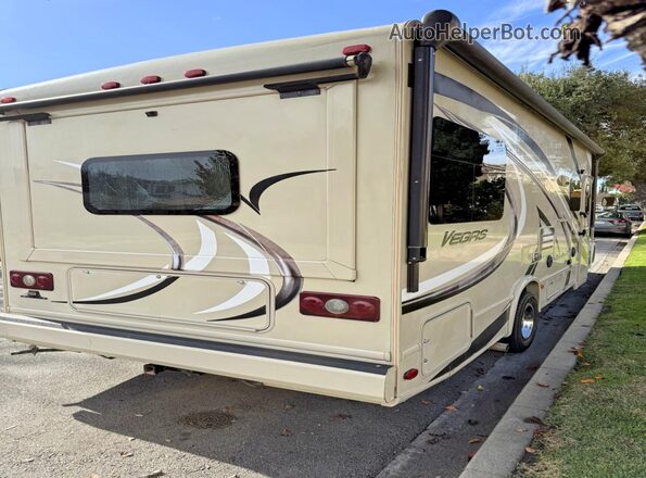 1FC4E4KS8GDC25410 2016 FORD ECONOLINE Кремовый Передняя правая четверть