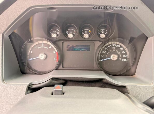 1FD0X5GYXGEA33357 2016 FORD F550 White Dashboard view