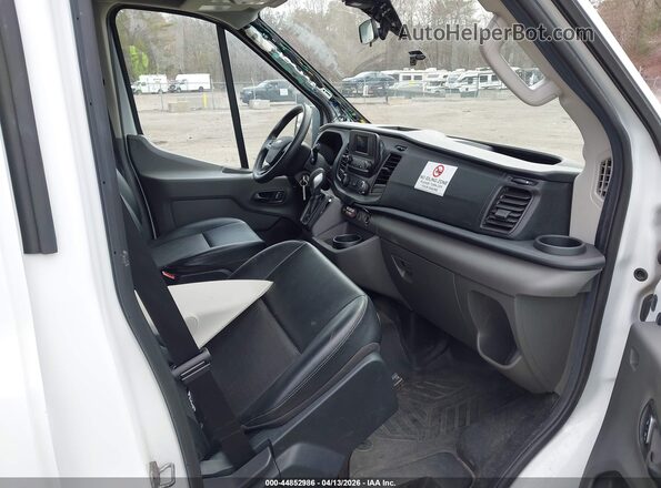 1FDAX2C87PKA36694 2023 FORD PASSENGER White Vista interior delantera