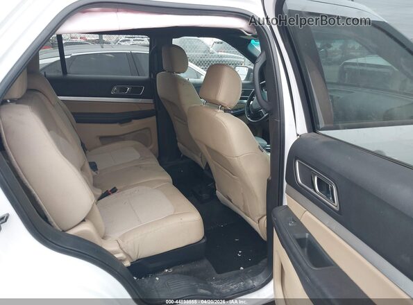 1FM5K7D80HGA33443 2017 FORD FORD EXPLORER White Widok naklejki z numerem VIN