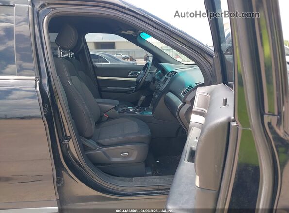 1FM5K7D82HGA93059 2017 FORD FORD EXPLORER Black წინა სალონის ხედი