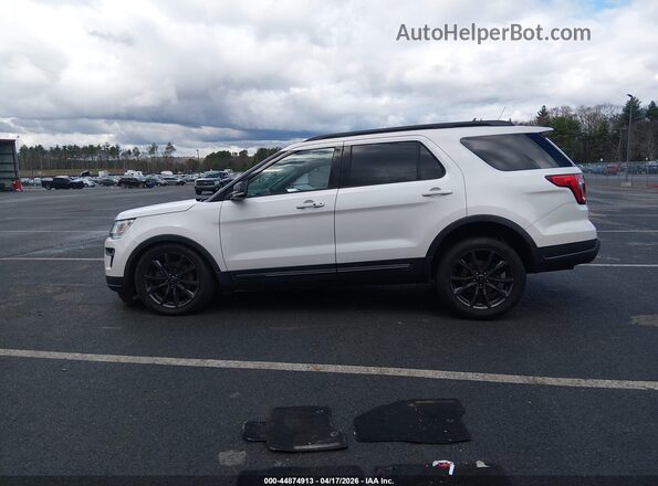 1FM5K8D85KGA82375 2019 FORD FORD EXPLORER White 360 interior view