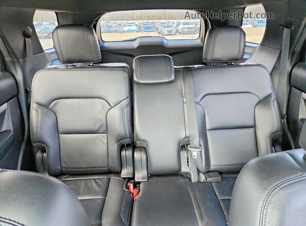 1FM5K8D89HGD47100 2017 FORD FORD EXPLORER White Вид задніх сидінь