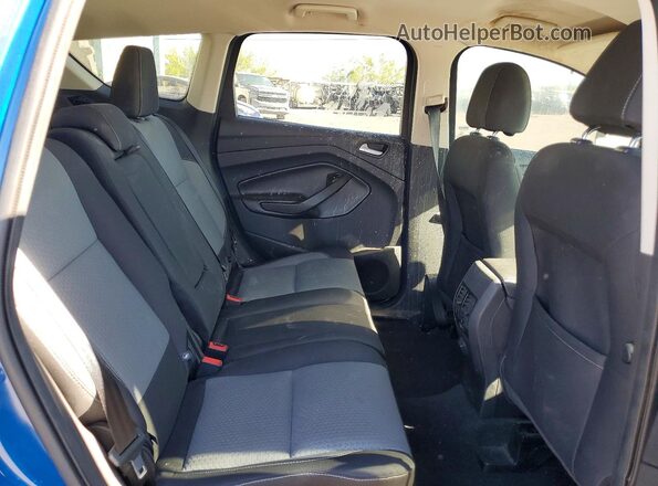 1FMCU0GD0HUC55662 2017 FORD ESCAPE Blue Widok wnętrza z tyłu