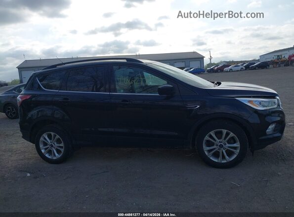 1FMCU0GD1HUB77389 2017 FORD ESCAPE Black Вид задньої частини салону