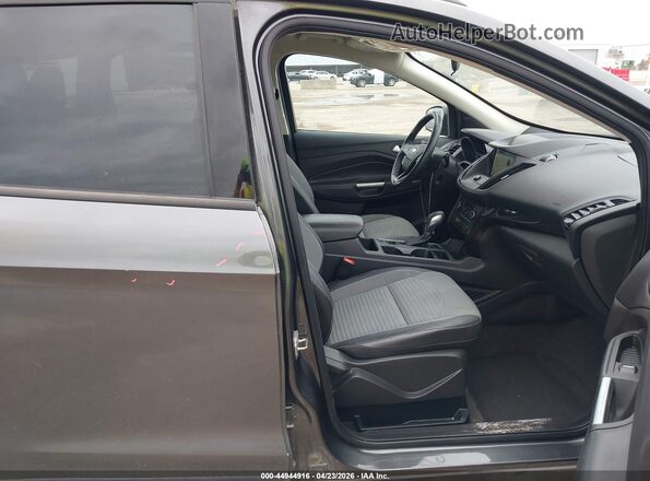 1FMCU0GD5KUB30227 2019 FORD ESCAPE Серый Вид салона спереди