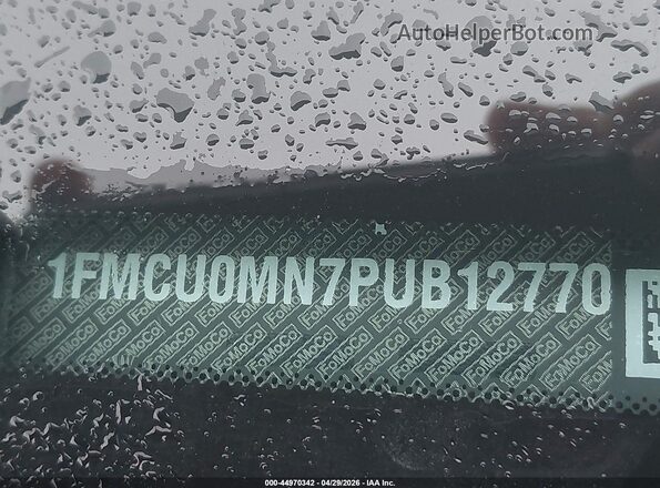 1FMCU0MN7PUB12770 2023 FORD ESCAPE Серебряный Вид подкапотного пространства