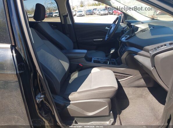 1FMCU9GD1JUD11974 2018 FORD ESCAPE Black Front interior view