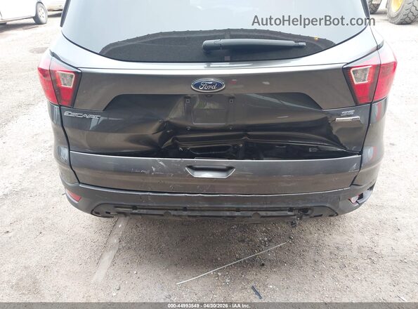 1FMCU9GD2KUB33347 2019 FORD ESCAPE Silver Widok z przodu