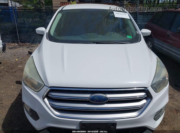 1FMCU9GD6HUB68143 2017 FORD ESCAPE Белый Вид спереди