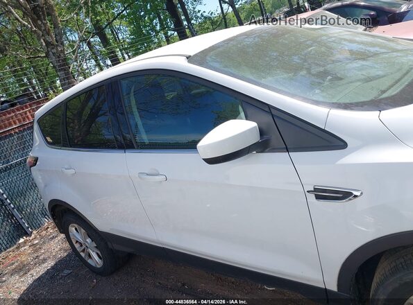 1FMCU9GD6HUB68143 2017 FORD ESCAPE Белый Вид задней части салона